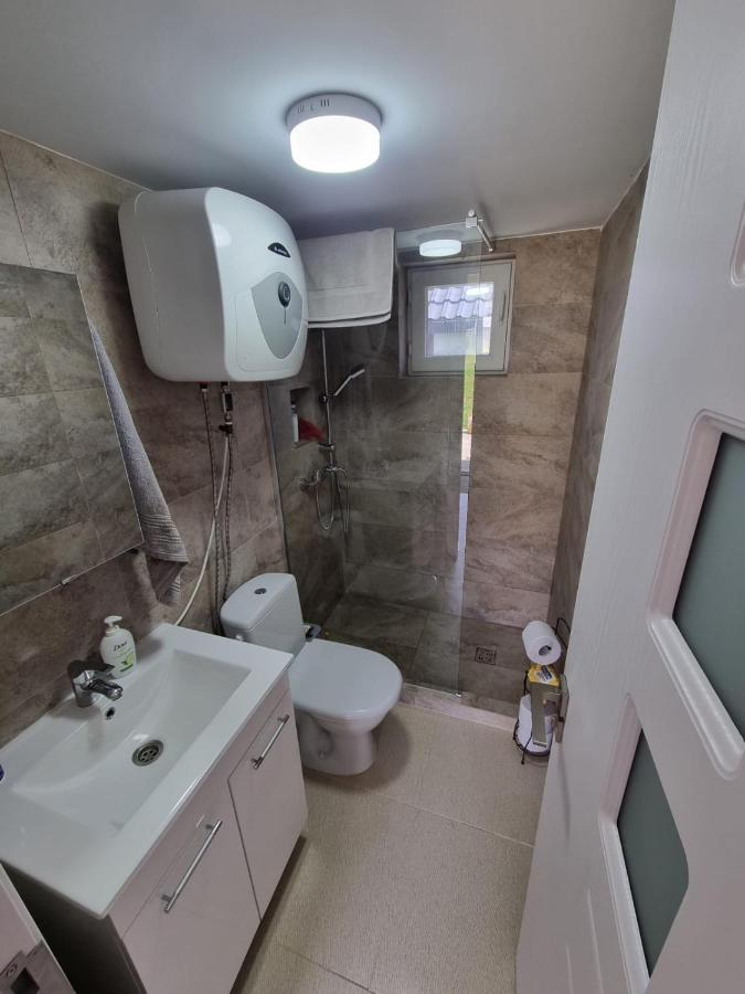 Casa Primitoare In Inima Naturii Si Padurii Rasca  Exterior foto